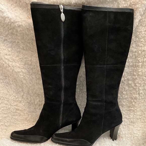 Circa Joan & David Black Suede Knee Boot, size 8 - Picture 4 of 5